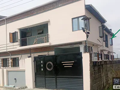 Luxury 2-Bedroom Ensuite Apartment with Inverter, Treated Water &parkin