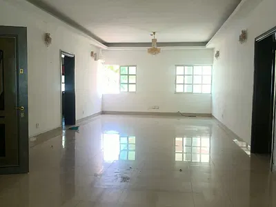 Spacious 2/3-Bedroom Apartment with Staff Quarters (BQ'S), Swimming Po