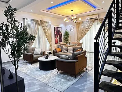 A Furnished Serviced 2 Bedroom Maisonette