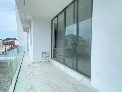 Spectacular Fully Serviced 2 Bedroom Apartment