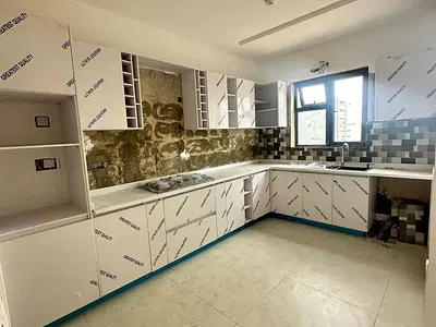 *semi Direct Property* Distress Sale -- 2 Bedroom Serviced Apartmen
