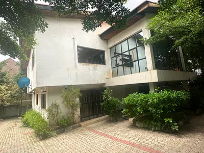 A Good 6-Bedroom Detached Duplex (Video Is Attached)