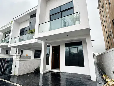 A Spectacular 4 Bedroom Semi Detached Duplex with BQ.