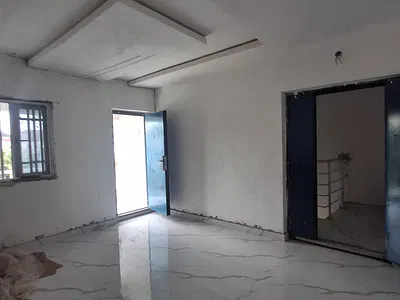 New Upstairs 2 Bedroom Flat