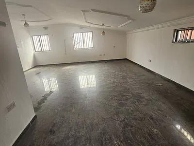 Newly Renovated Serviced 2-Bedroom Flat