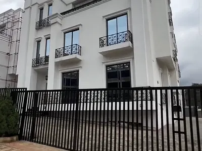 Contemporary 7-Bedrooms Villa in Katampe Extension