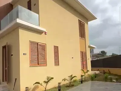 Luxury 5-Bedroom Fully Detached Duplex with BQ
