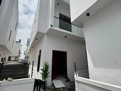 Luxury 4 Bedroom Semi Detached Duplex