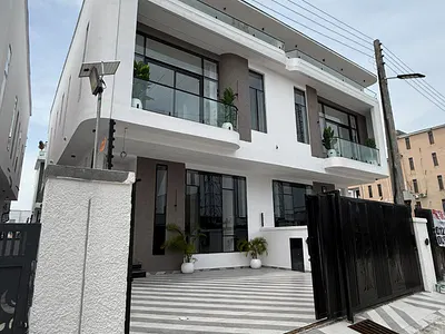 Luxury 4 Bedroom Semi Detached Duplex