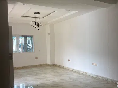4 Bedroom Terrace Duplex with Fitted Kitchen