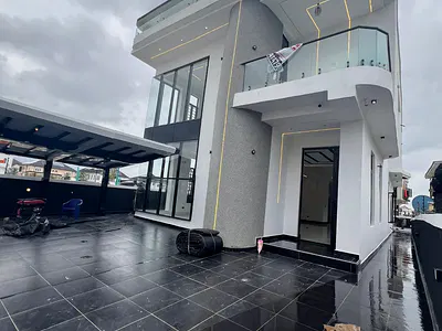 Beautifully Finished Luxury 5 Bedroom Fully Detached Duplex with a Gym