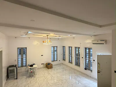Luxury 4bedroom