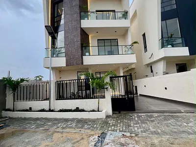 Signature 5 Bedroom Detached Residence with Pool, Cinema, Gym & BQ