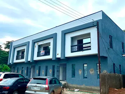Luxury 4-Bedroom Terraced Duplex