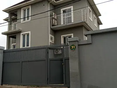 6 Bedroom Fully Detached Duplex with Basement