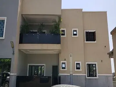 2 Bedroom Flat