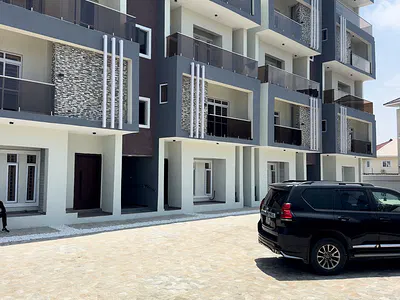 2 Bedroom Apartment on 2 Floors