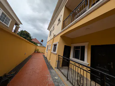 1 Unit of 2 Bedrooms Apartment
