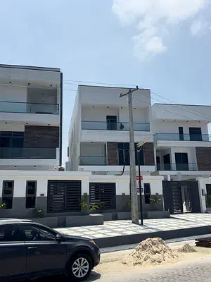 Exquisite 5 Bedroom Detached Duplex with BQ