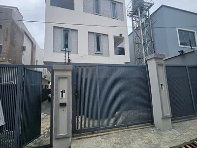 4 Bedroom Luxurious Semi Detached Duplex with Modern Facilities