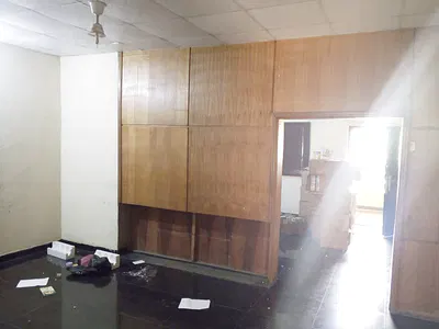 A Well Maintained Spacious 3 Bedroom Office Space