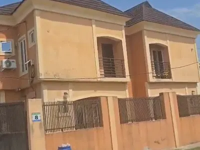 6 Units of Terraced Duplexes