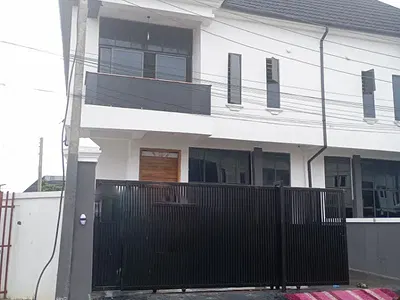 Brand New 4-Bed Luxury Duplex