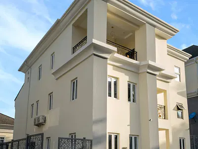 6 Bedroom Detached Duplex