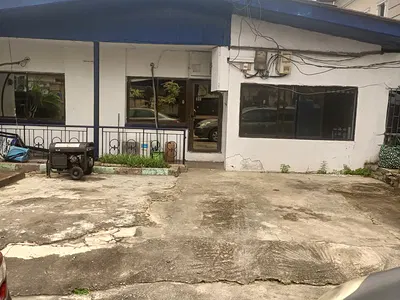 A Lovely 4 Bedroom Bungalow with 2 Bedroom BQ