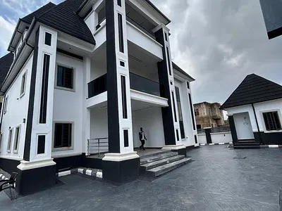 5 Bedroom Duplex with BQ