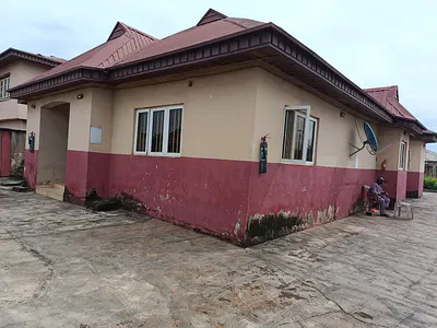 Inexpensive 3 Bedroom with P.O.P & Personal Prepaid Meter