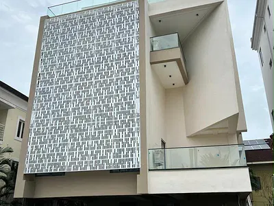 Extravagant 5 Bedroom Detached Duplex, Cinema