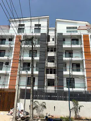 4 Bedroom Apartment on 2 Floors
