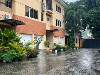 Spacious 5 Bedroom Terrace Duplex