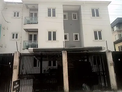 A Neatly and Massively Built 3 Bedroom Flat