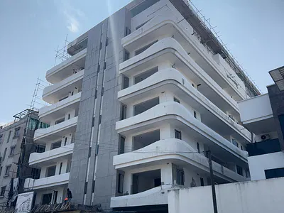 Exquisite 2 Bedroom Apartment with Swimming Pool