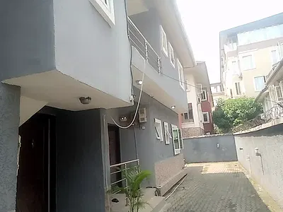 A Neatly and Massively Built 3 Bedroom Flat