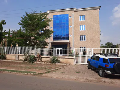 Luxury 80 Rooms Office Space