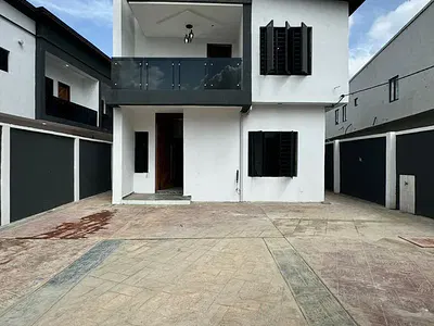 Fully Detached 4 Bedroom Duplex