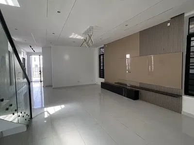Wonderfully Crafted 5 Bedroom Detached Duplex + BQ and Swimming Pool