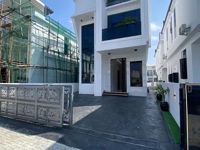5 Bedroom Fully Detached Smart Home