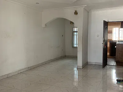 Clean and Luxurious 2 Bedroom Apartment