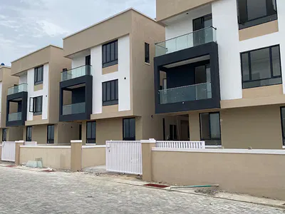 A Luxury Brand New Waterview 6bedroom Detached Triplex for Sale