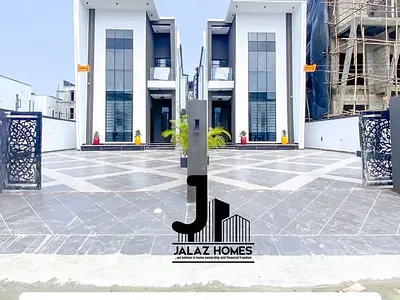 Contemporary 5 Bedroom Fully Detached Duplex