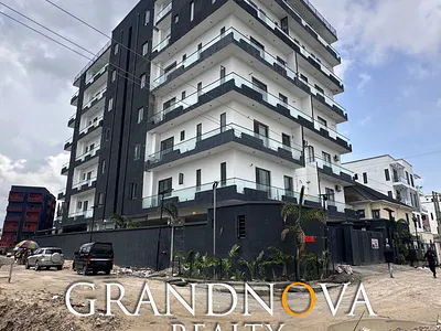 High End 3 Bedroom Apartment