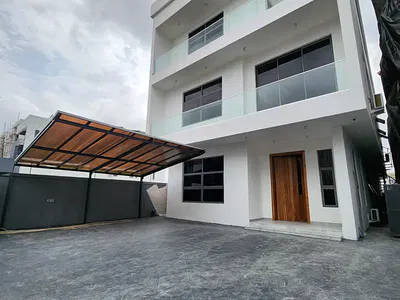 Luxury 5-Bedroom Waterfront Fully Detached Duplex