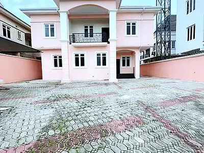 Spacious 5 Bedroom Fully Detached Duplex