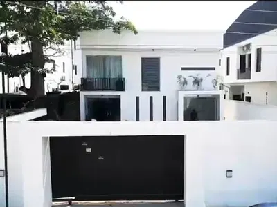 Furnished 13-Room Building Featuring a Standby Diesel Generator, a Ded