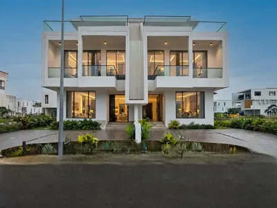 5-Bedroom Fully Detached Duplex with BQ and Pool