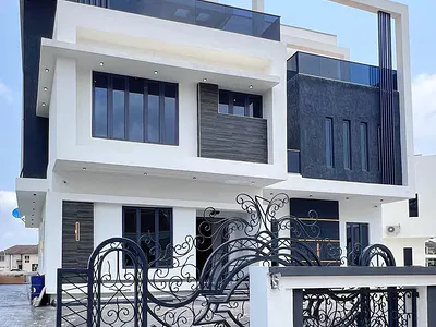 Six Bedroom Duplex with Open Rooftop, Cinema
